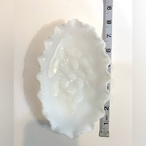 VTG Hazel Atlas Early American Milk Glass Oval Ruffled Rim Pickle Tray C. 1958 - Picture 3 of 6